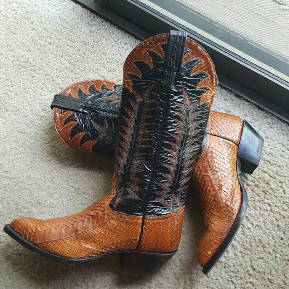 TONY LAMA Lizzard Cowboy Boots
